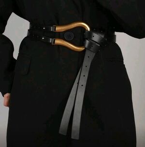 NWOT Fashion Faux Leather Belt With Gold Buckle, One Size, Black